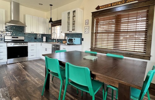 Four Corners Cottage | Beautiful Cottage Next Door to Bozeman Hot Springs - Welcome to Wee Tiny Town!