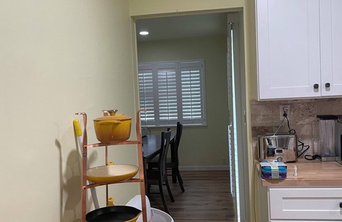 Roxhill House | Beautiful Cottage On Quiet Street