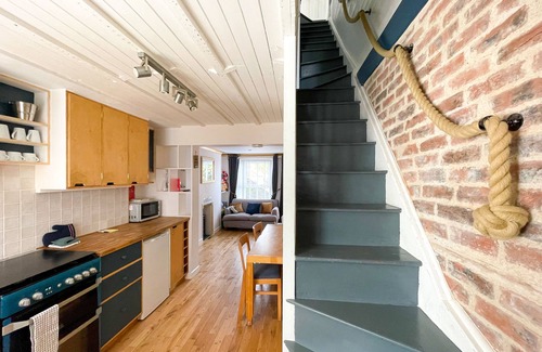 West Looe House | Beautiful Cottage with Sea Views Over Looe