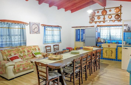 Oliena House | Beautiful cottage with panoramic views of the surrounding nature