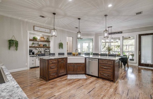 Brandon Other | Beautiful country home ideal for gatherings
