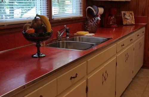Rogersville House | Beautiful Country Retreat Perfect for Fishermen or A Peaceful Family Vacation
