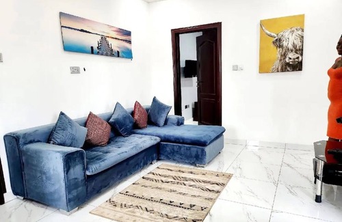 Nungua Bed & Breakfast | Beautiful Cozy 2 Bed Near Highway