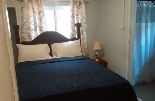 Eden Gardens House | Beautiful, Cozy and relaxing 3bedroom suites home away from home in Kingston