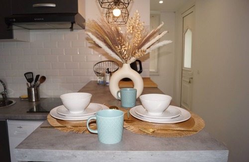 Verrieres-le-Buisson Apartment | ⭐Beautiful cozy apartment, 8min by foot RER B, 20min Orly airport⭐