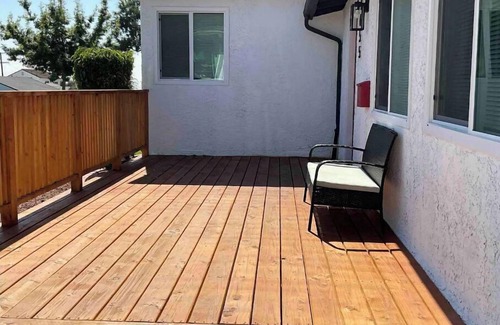 Los Angeles House | Beautiful & Cozy LA Retreat near SoFi, LAX, Hollywood and Beaches