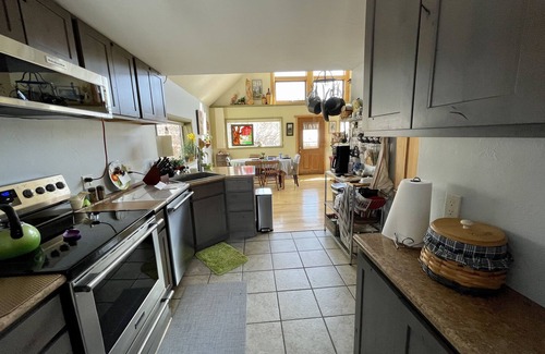Elk Meadows Cabin | Beautiful Cozy Log Cabin with Huge Views and Privacy.