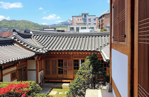 Hyehwa House | Beautiful & cozy relaxation in a traditional Korean house. Wonderful memory!