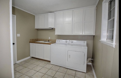 Paradise Hill House | Beautiful...Cozy! Tenkiller Lake house on Paradise Point with Lake views!!!