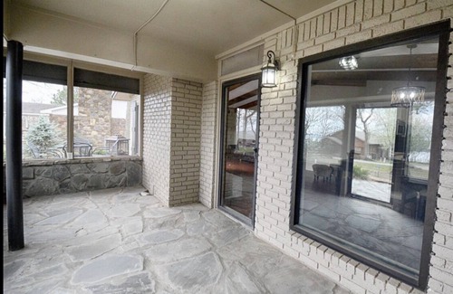 Paradise Hill House | Beautiful...Cozy! Tenkiller Lake house on Paradise Point with Lake views!!!