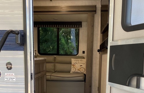 Cook House | Beautiful Creek Side Campsite on a Small Farm w/ 30ft Travel Trailer - Sleeps 8!