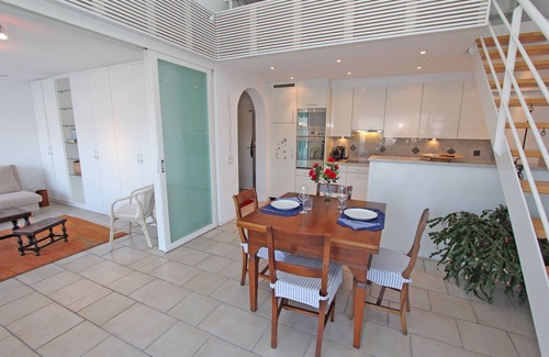 Vairano Apartment | Beautiful duplex apartment with stunning views of the lake