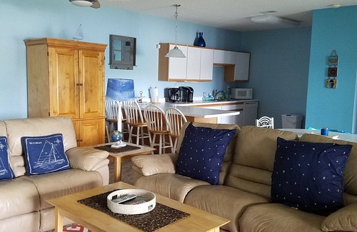 Macon House | Beautiful deep water view! Pets ok, linens/towels included