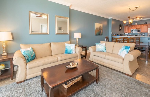 Panama City Beach Condo | Beautiful Deja Blue 2br 2ba Beach front with Amazing Views