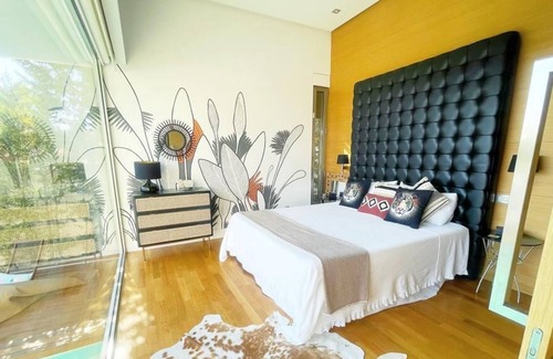 Petrer Villa | BEAUTIFUL DESIGN VILLA WITH PRIVATE POOL