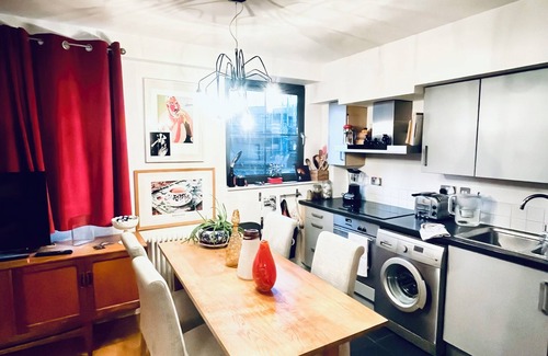Clissold Apartment | Beautiful Designer 2 bedroom loft in Stoke Newington