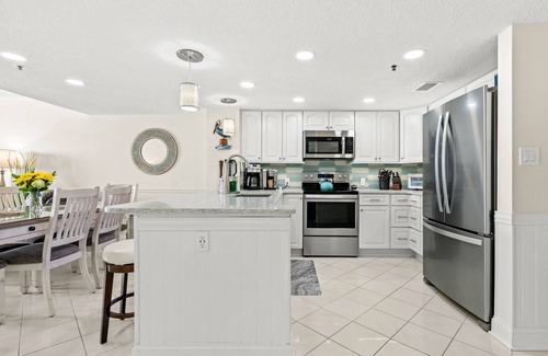 North Myrtle Beach Condo | Beautiful Direct OceanFront Updated Condo Heated Indoor Pool, HotTub