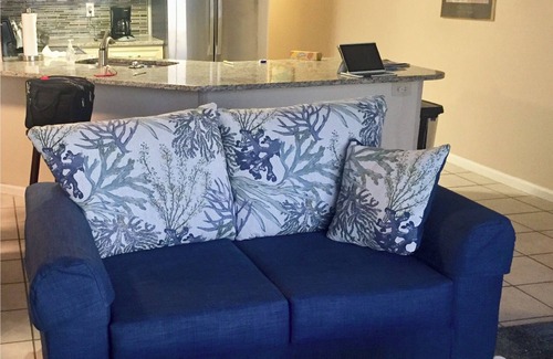 Crescent Beach Condo | Beautiful Direct Oceanfront End Unit Condo - Close to restaurants/entertainment