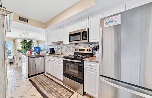 Gulf Shores Condo | BEAUTIFUL DIRECT GULF FRONT UNIT, COZY DECOR, 2 POOLS, CLOSE TO GULF SHORES ACTIVITIES