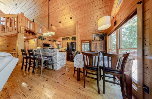 Talking Rock House | Beautiful, dog-friendly home in the woods with gas fireplaces, firepit