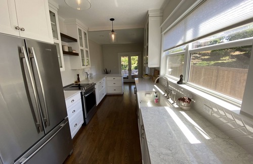 The Dalles House | Beautiful Downtown Craftsman with River View