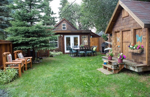 Downtown Anchorage House | Beautiful Downtown Cottage
