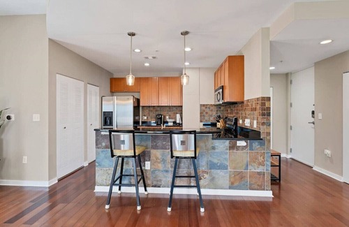 South Eola Condo | Beautiful Downtown Condo 1/1