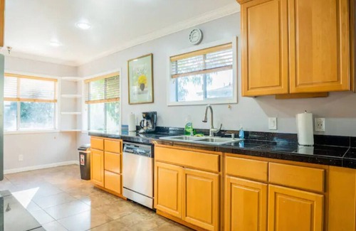 Hilltop House | BEAUTIFUL DOWNTOWN TACOMA HOME