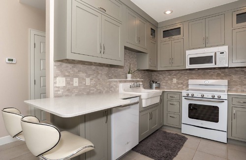 Bentonville Condo | Beautiful Downtown Bentonville Condo! Walk to the Square and Ride the Trails!