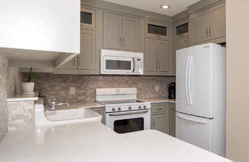 Bentonville Condo | Beautiful Downtown Bentonville Condo! Walk to the Square and Ride the Trails!