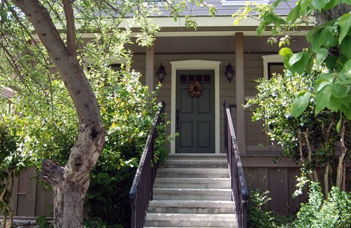 Grass Valley House | Beautiful Downtown Vacation Home