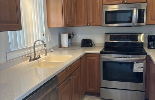 Punta Gorda Apartment | Beautiful downtown Punta Gordain walking distance of Fisherman's Village