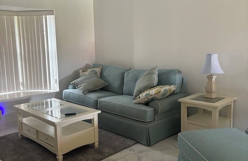 Punta Gorda Apartment | Beautiful downtown Punta Gordain walking distance of Fisherman's Village