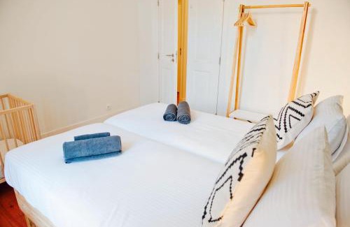 Lisbon Old Town Apartment | Beautiful Dreamers - at Avenida CR3D