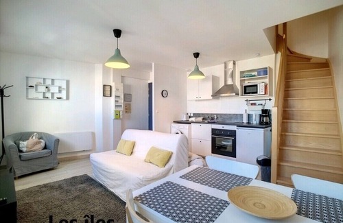 Donville-les-Bains Apartment | Beautiful duplex near the sea (the islands)