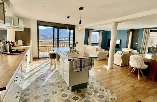 Formigueres Apartment | Beautiful Duplex 110m2, beautiful view, terrace, sleeps 8