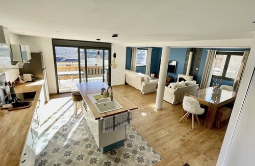 Formigueres Apartment | Beautiful Duplex 110m2, beautiful view, terrace, sleeps 8
