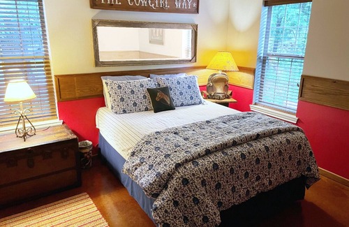 Holly Lake Ranch House | Beautiful East Texas Cottage on Private Lake - VRBO Premier Property