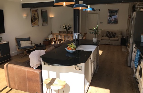 Swanage House | Beautiful Edwardian 4 Bed Townhouse Near Beach Dogs Welcome