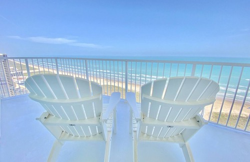 South Padre Island Condo | Beautiful, elegant and luxurious all the way, with spectacular views from Sapphire 2501