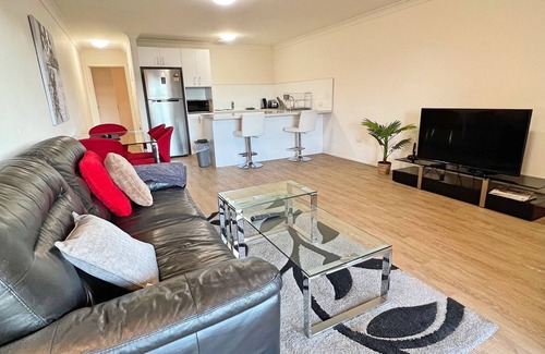 Phillip Apartment | Beautiful & enclosed, 1 bd 1 bth close to hospital