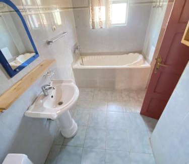 Kigali Villa | Beautiful entire 4 bedrooms comfy house in kimihurura