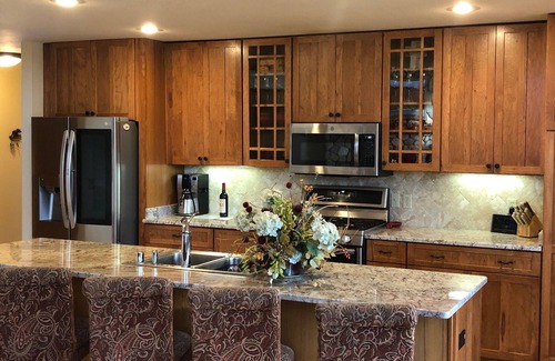 Mercer House | Beautiful Executive Lake Home on Peninsula with 657 ft Frontage, Dog Friendly