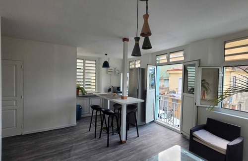 Sainte-Marie Apartment | Beautiful F4 sea view near TOMBOLO in Sainte Marie
