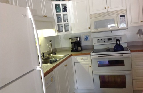 Emerald Isle Condo | BEAUTIFUL FALL GETAWAY! The breeze is flowing and the fish are jumping!