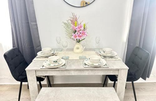 Askew Apartment | Beautiful Family Apartment In Shepherd Bush