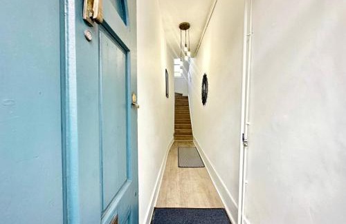 Askew Apartment | Beautiful Family Apartment In Shepherd Bush