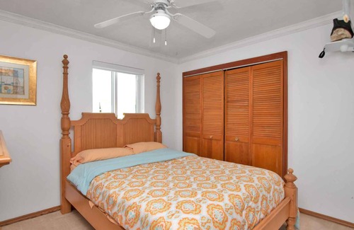 Eden Pines Bed & Breakfast | Beautiful Family Big Pine Retreat! Short drive to Key West!
