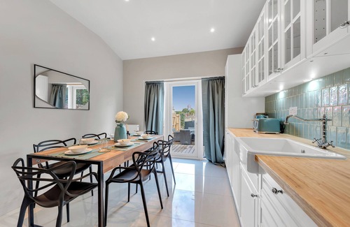 Lewisham Apartment | Beautiful Family Home in Quiet, Leafy Area