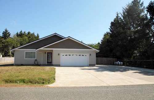 Barview House | Beautiful family home, spacious living and only minutes from the beach.
